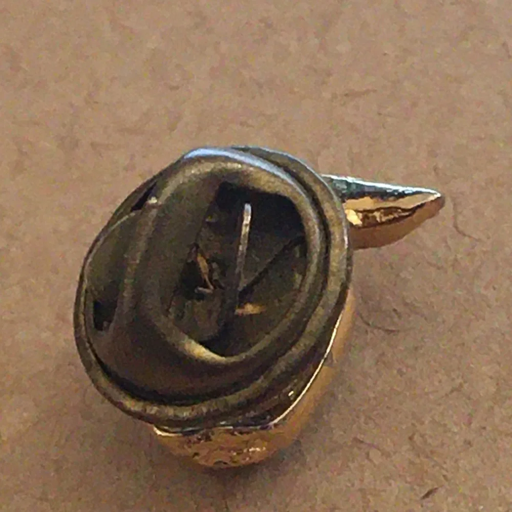 Vintage gold tone apple tac pin tie pin